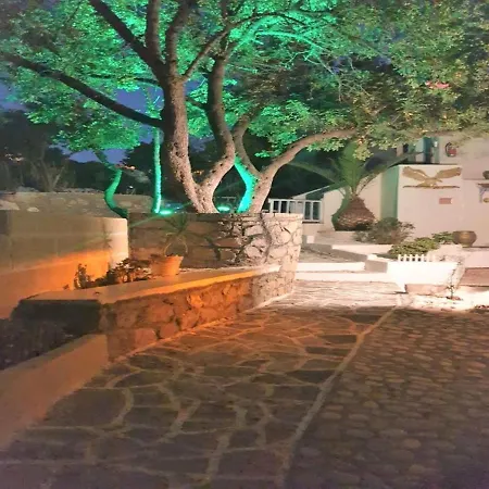 In - Spacious In Creta For 3 People, With Ac, Swimming Pool And Nature Casa de hóspedes