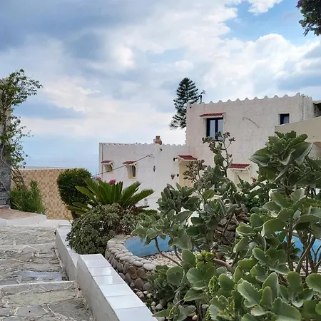 Affittacamere In - Spacious In Creta For 3 People, With Ac, Swimming Pool And Nature